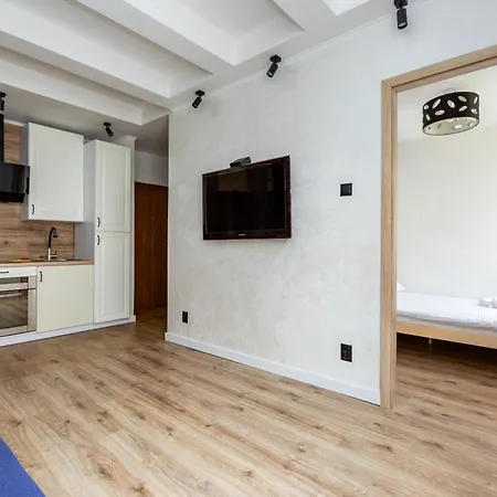 Lasy Chylonskie Blue Apartment *